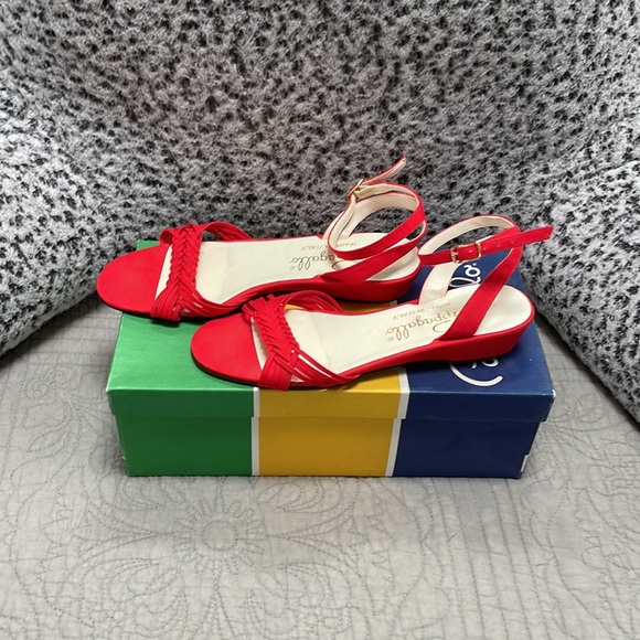 Red Pappagallo Vintage Vibe Sandals Size 5 - Picture 3 of 16